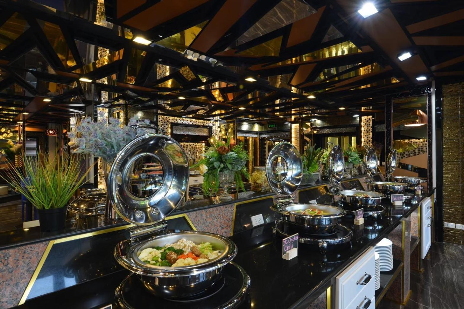 Media Hotel&Residence Bangkok Bagian luar foto