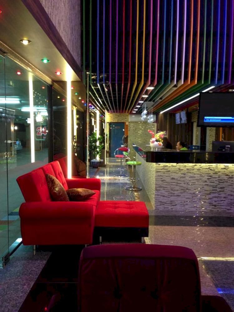 Media Hotel&Residence Bangkok Bagian luar foto