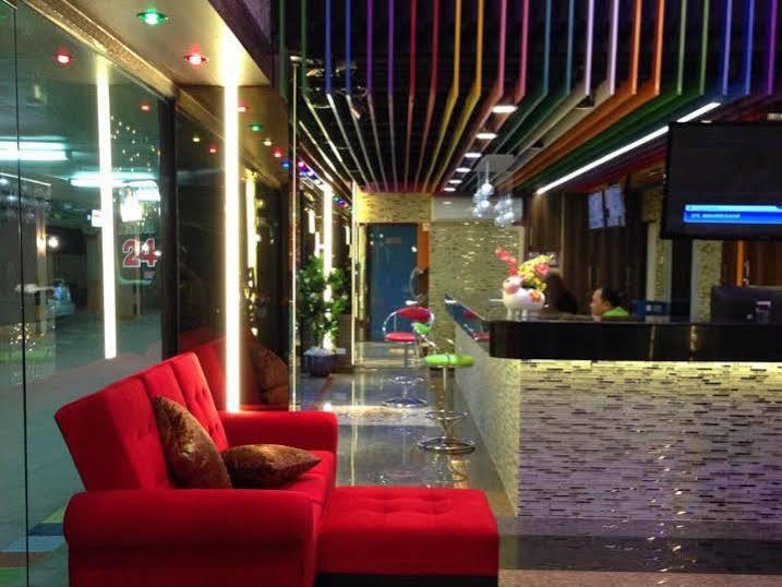 Media Hotel&Residence Bangkok Bagian luar foto