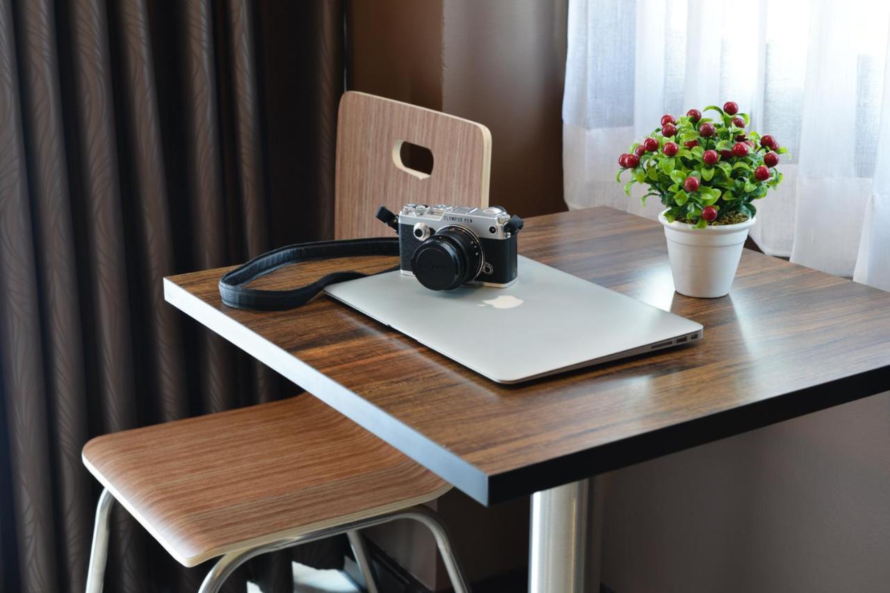 Media Hotel&Residence Bangkok Bagian luar foto