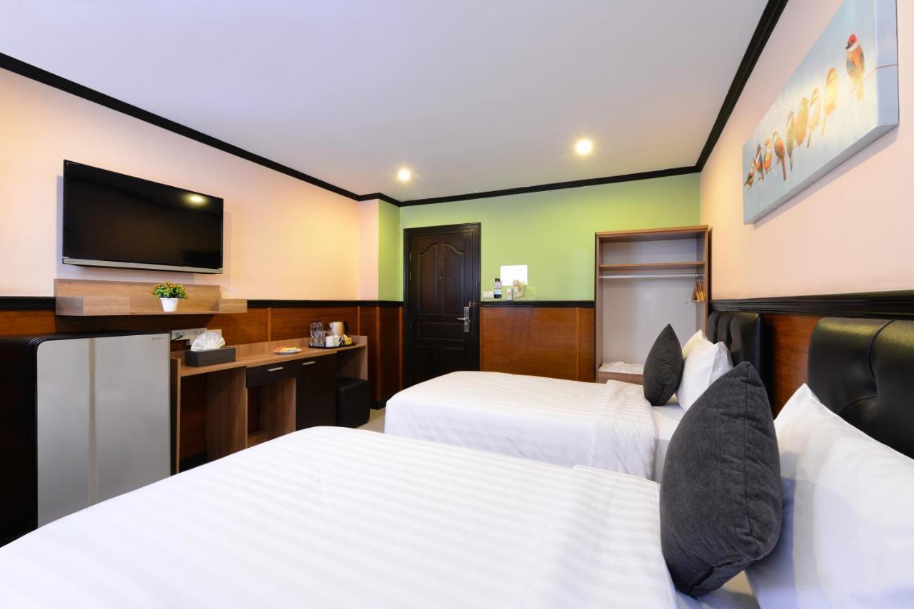 Media Hotel&Residence Bangkok Bagian luar foto